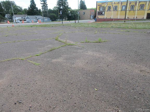 2nd image of Sunday Lake St