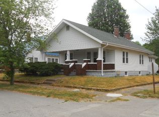 209 S Griffith St, Elnora, IN