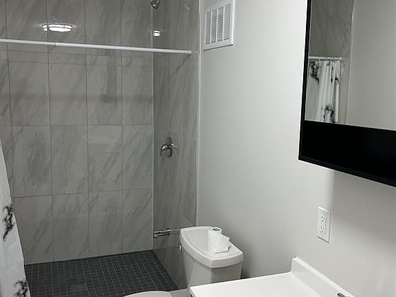 5th image of 66 Albert St W Unit 1