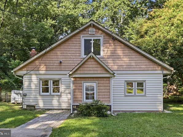 12820 Maple St, Silver Spring, MD 20904