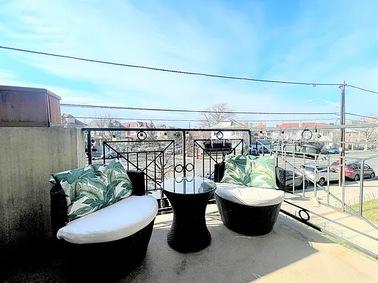 Sold by Corcoran | media 27