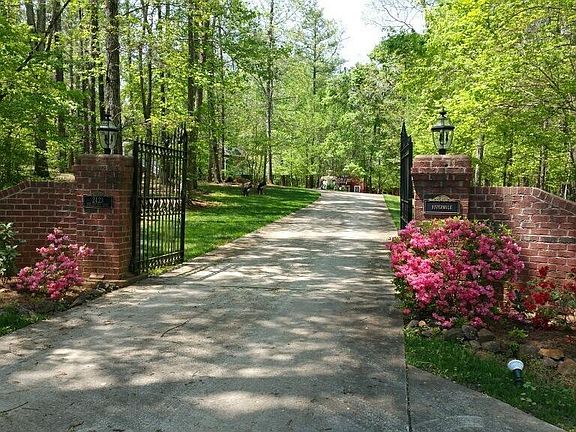 3rd image of 2423 Old Oxford Rd