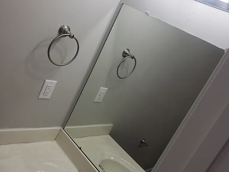 Unit 6 - Bathroom
