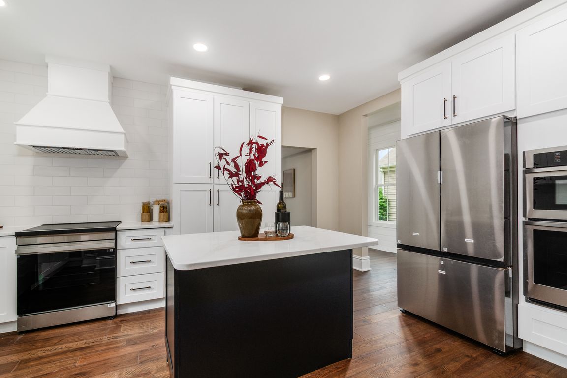 next background image