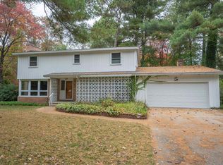 1204 Dilloway Dr, Midland, MI 48640