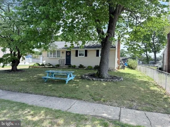 135 Estates Rd, Pine Hill, NJ 08021