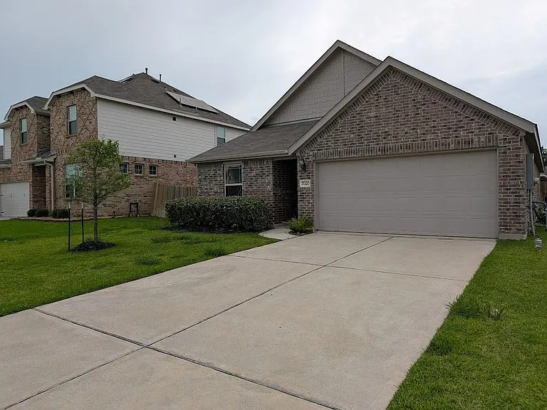 7020 Terra Ln — Photo 1