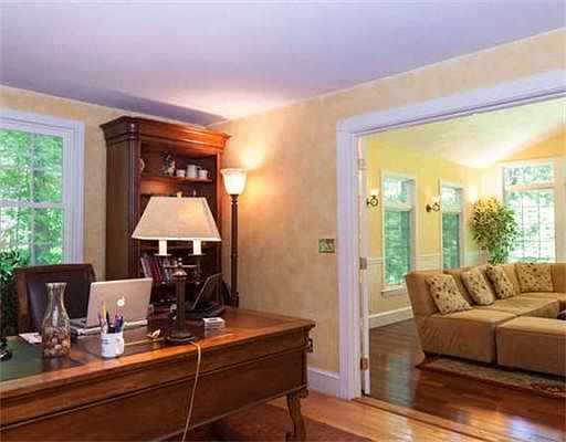 5th image of 12 Peabody Dr