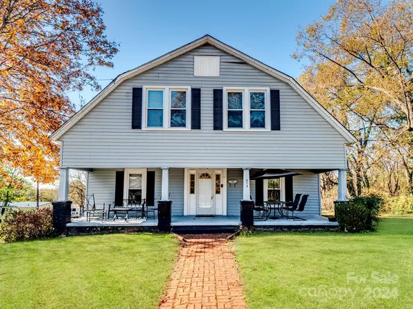 434 3rd St SE, Hickory, NC 28602
