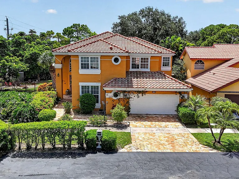 23201 Boca Club Colony Cir — Photo 36
