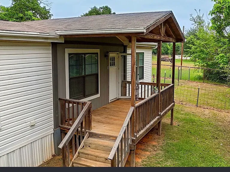 6872 FM 1252 W — Photo 2