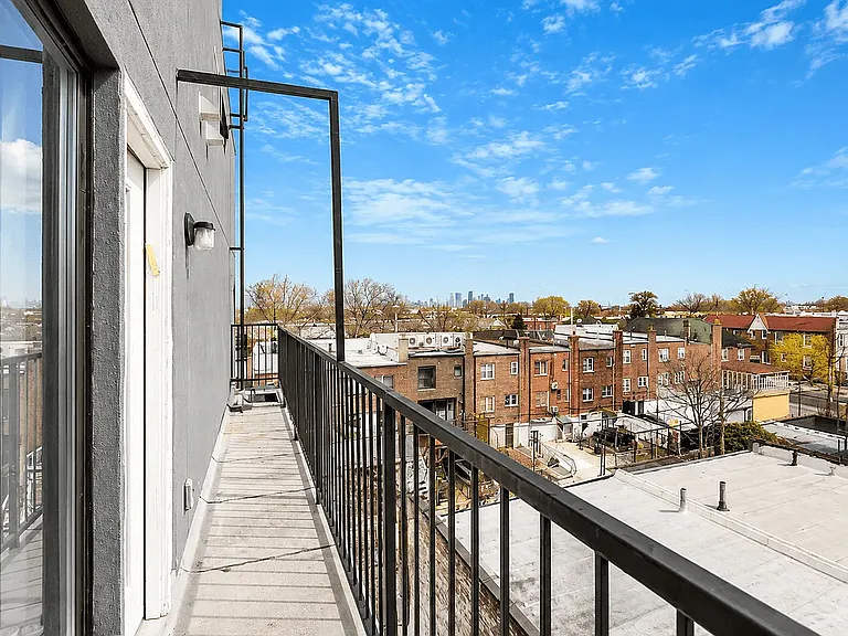 409 Stockholm St #4AA — Photo 8