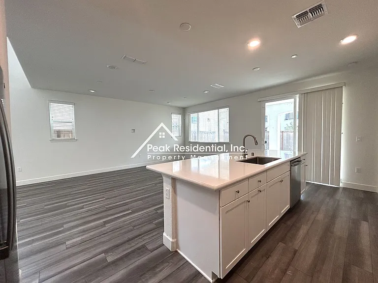 5725 Harveston Way — Photo 13