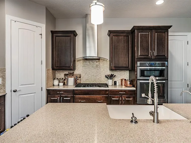 3007 W Palmira Ave — Photo 15