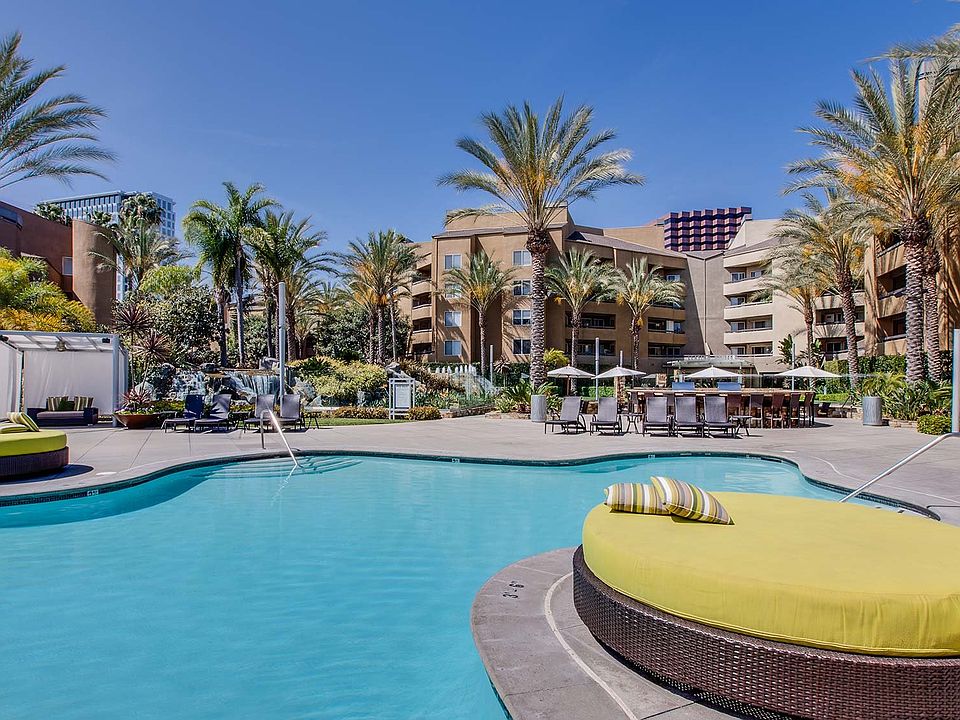 Relax on our poolside Wi-Fi lounge with semi-private cabanas and MP3 docks