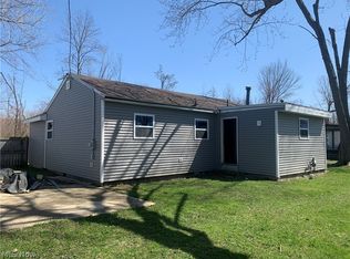 10 Lake Rd W, Geneva, OH 44041