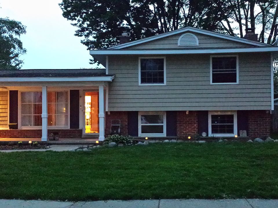 1st image of 2868 Page Ave