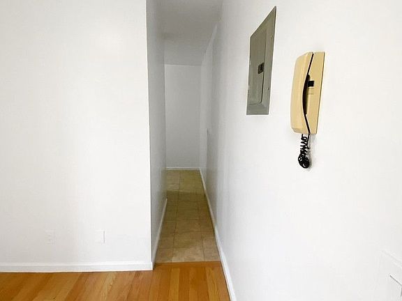 2nd image of 80 Mulberry St APT 28