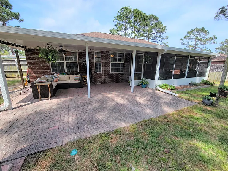 7399 Olympia St — Photo 29