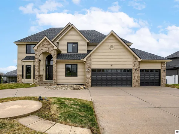 7811 N 161st St, Bennington, NE 68007