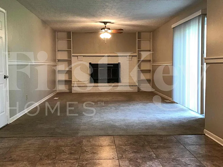 1248 Munsee Cir — Photo 5