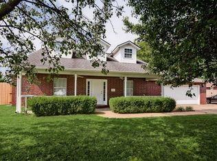 233 Briarhill Dr, Farmington, AR 72730