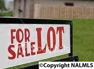 240 Riddle Rd, Albertville, AL 35950