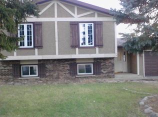 2401 W Fairview Ave, McHenry, IL