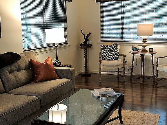  Lots of natural light 