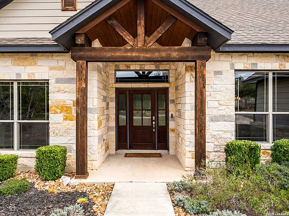 4th image of 1025 Deep Water