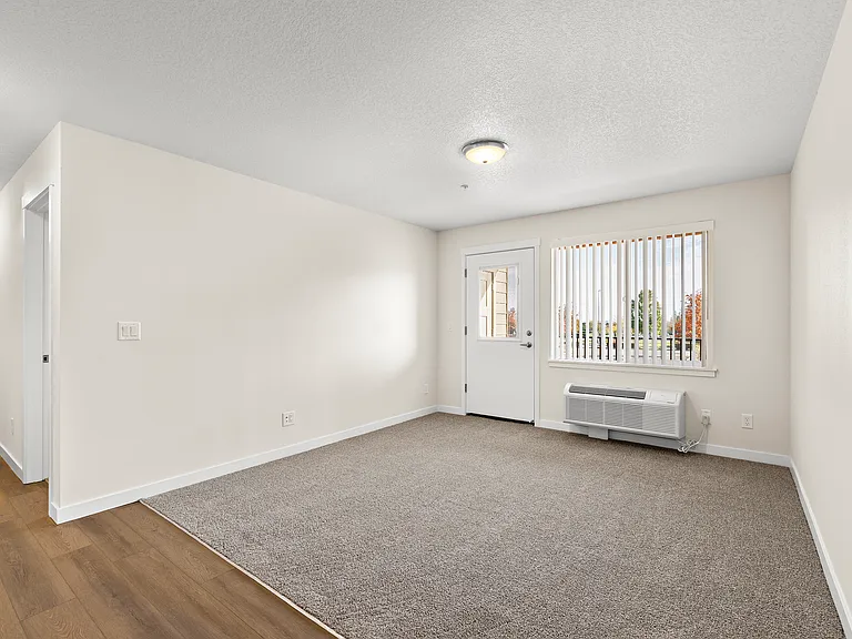 Norton Landing Apartments — Photo 40
