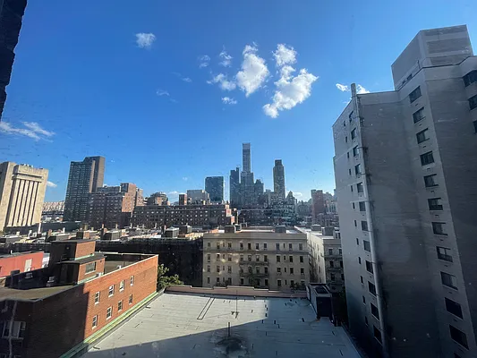 Rented by Compass | media 10