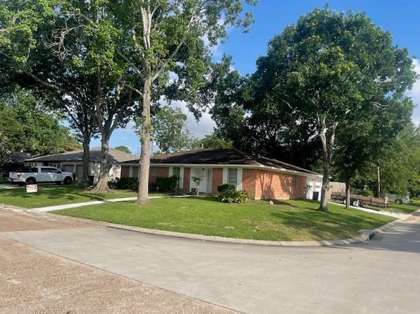 2017 Williamsburg Ct S