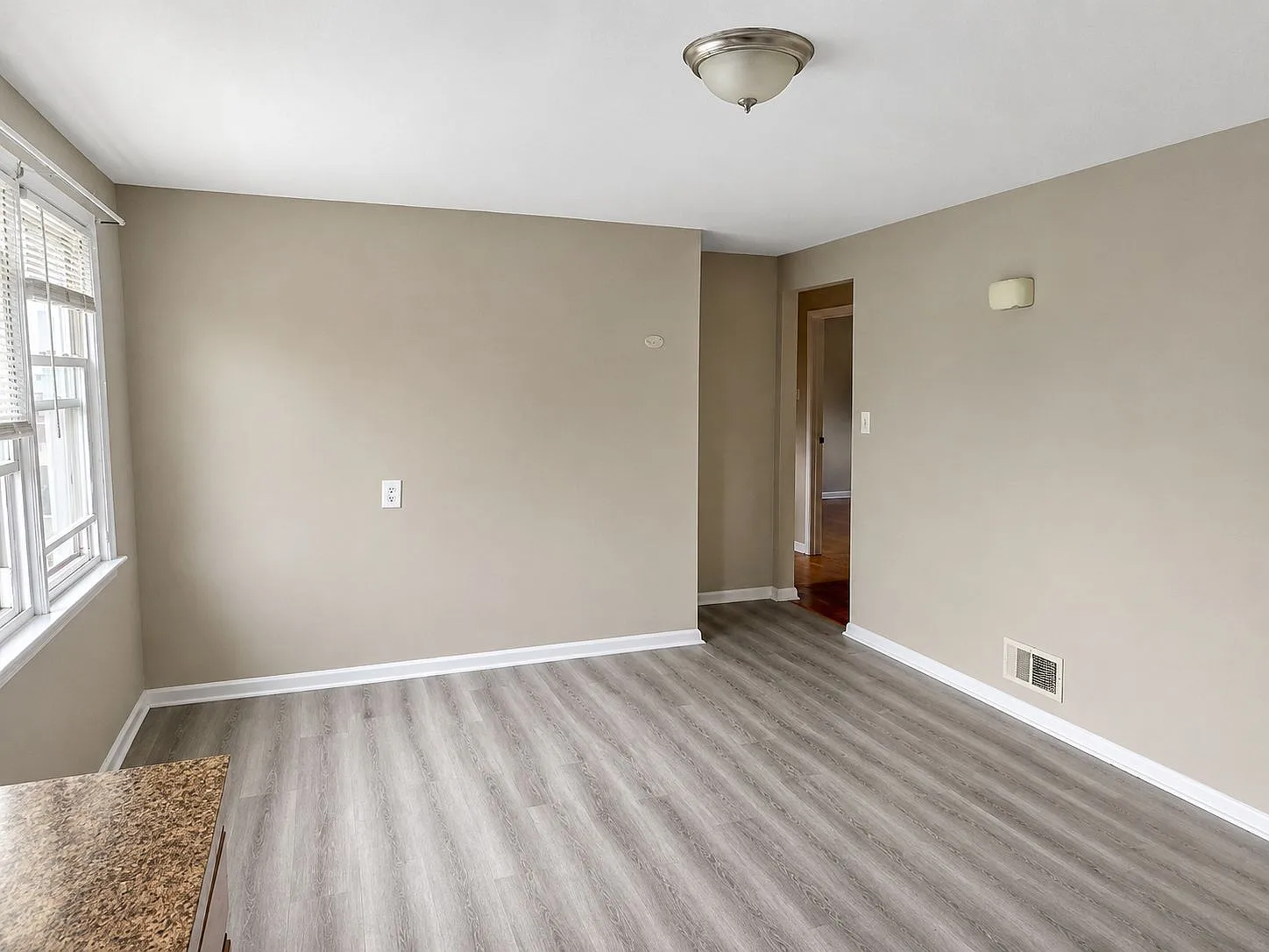 2 bed, $2,350 — Photo 4