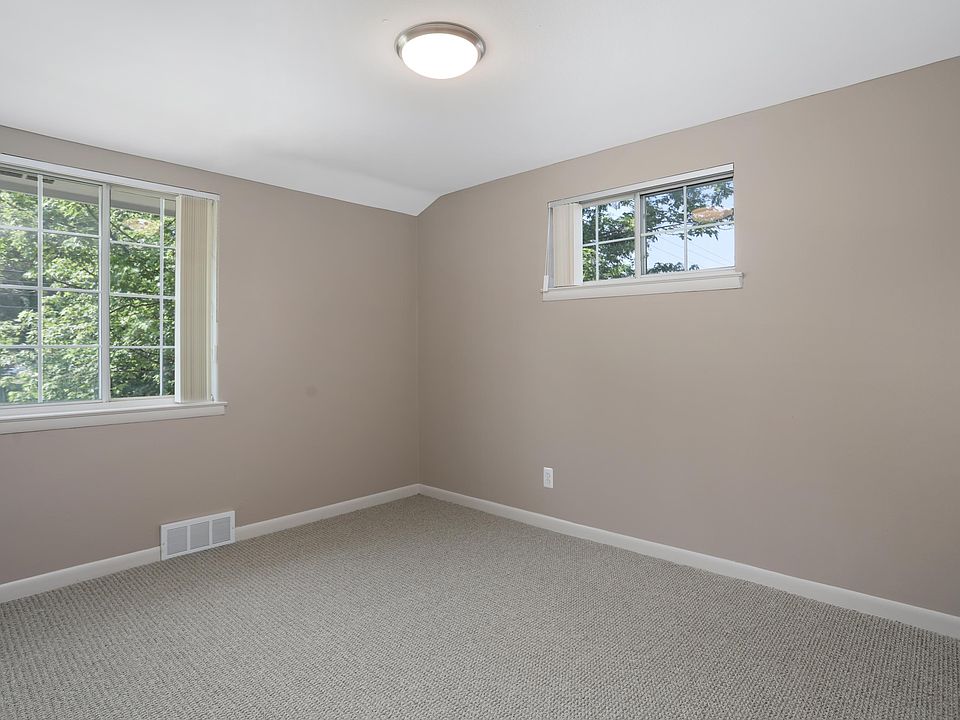 403 E Forteen Mile Rd #411, photo 14