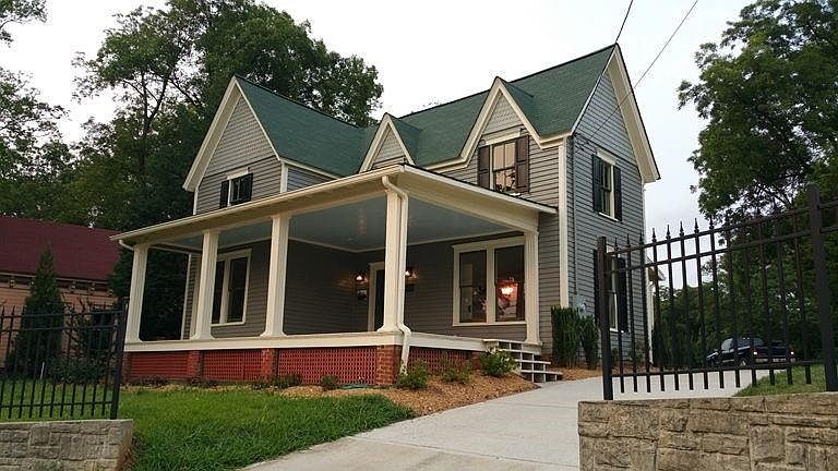 1st image of 407 Atlanta St SE