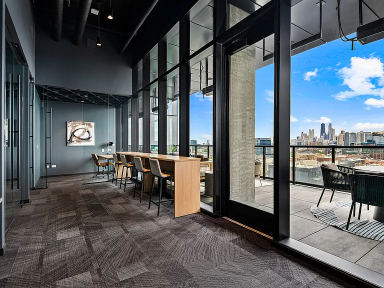 Parq Fulton — Photo 6