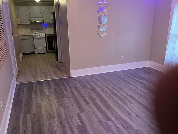 2nd image of 8 Malden St #8