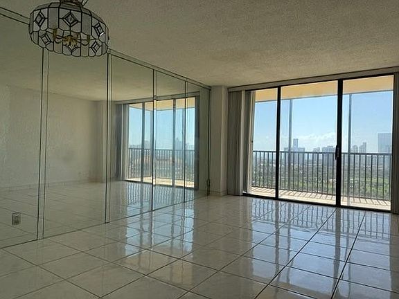 4th image of 20335 W Country Club Drive #2607