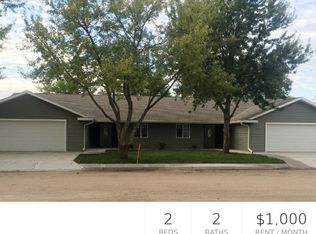 442 7th St, Phillips, NE 68865