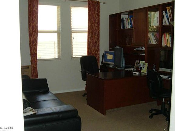 4th image of 3947 E Waller Ln