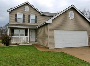 19 Hampshire Ct, Lake Saint Louis, MO 63367