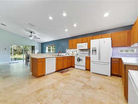 3rd image of 133 Southampton Dr