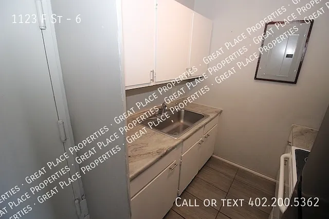 1123 F St #6 — Photo 8