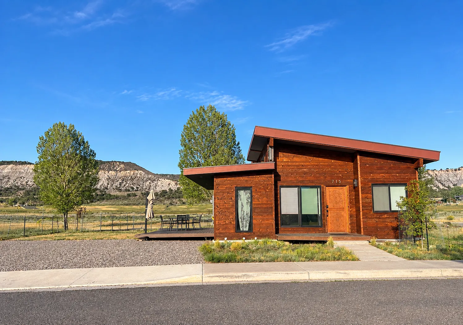 3 bed, 1695 sqft, $3,200 — Photo 1