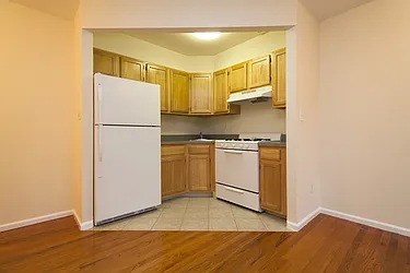 Rented by SubHut Realty USA, Inc.