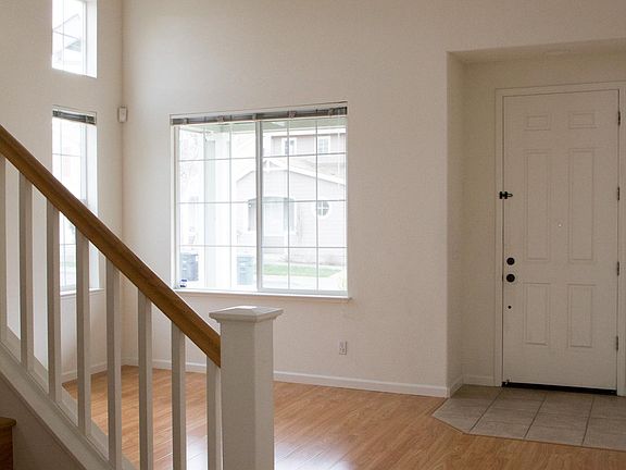 3rd image of 931 Wilks St