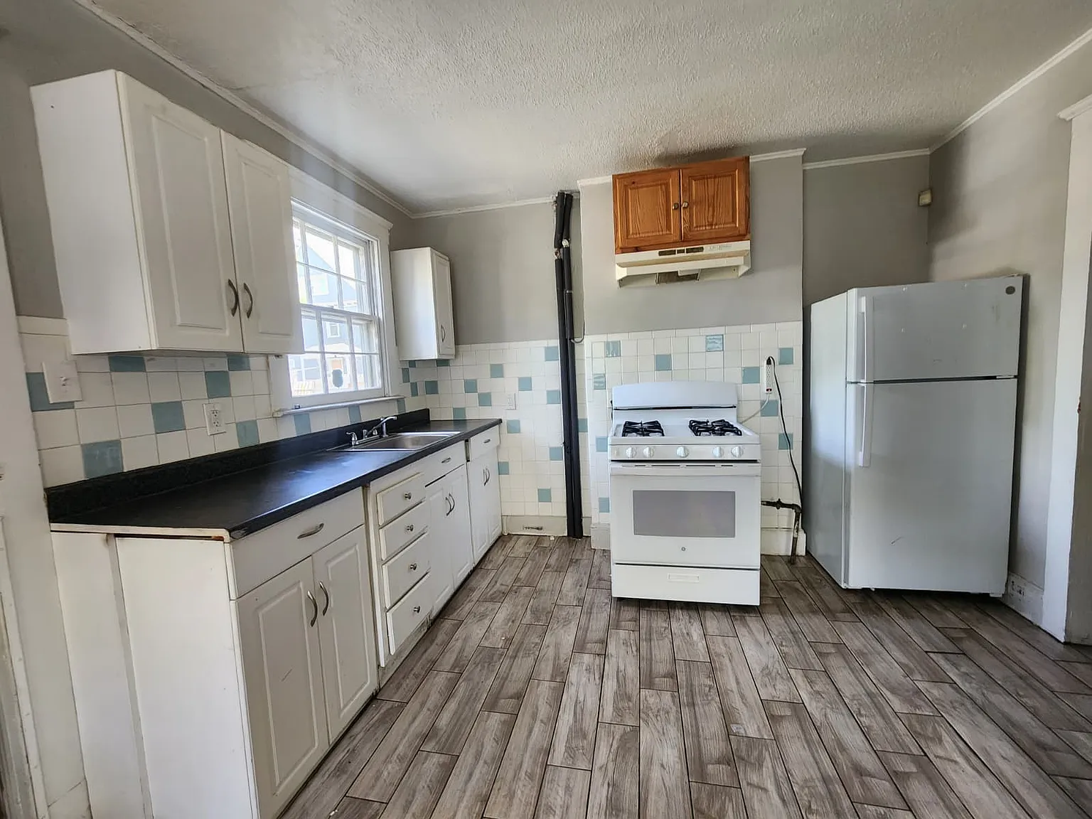 5 bed, 2.5 bath, $2,250 — Photo 4