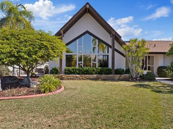 5410 Westshore Dr, New Pt Richey, FL 34652