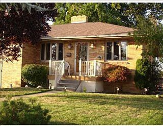1st image of 520 Charlotte Dr